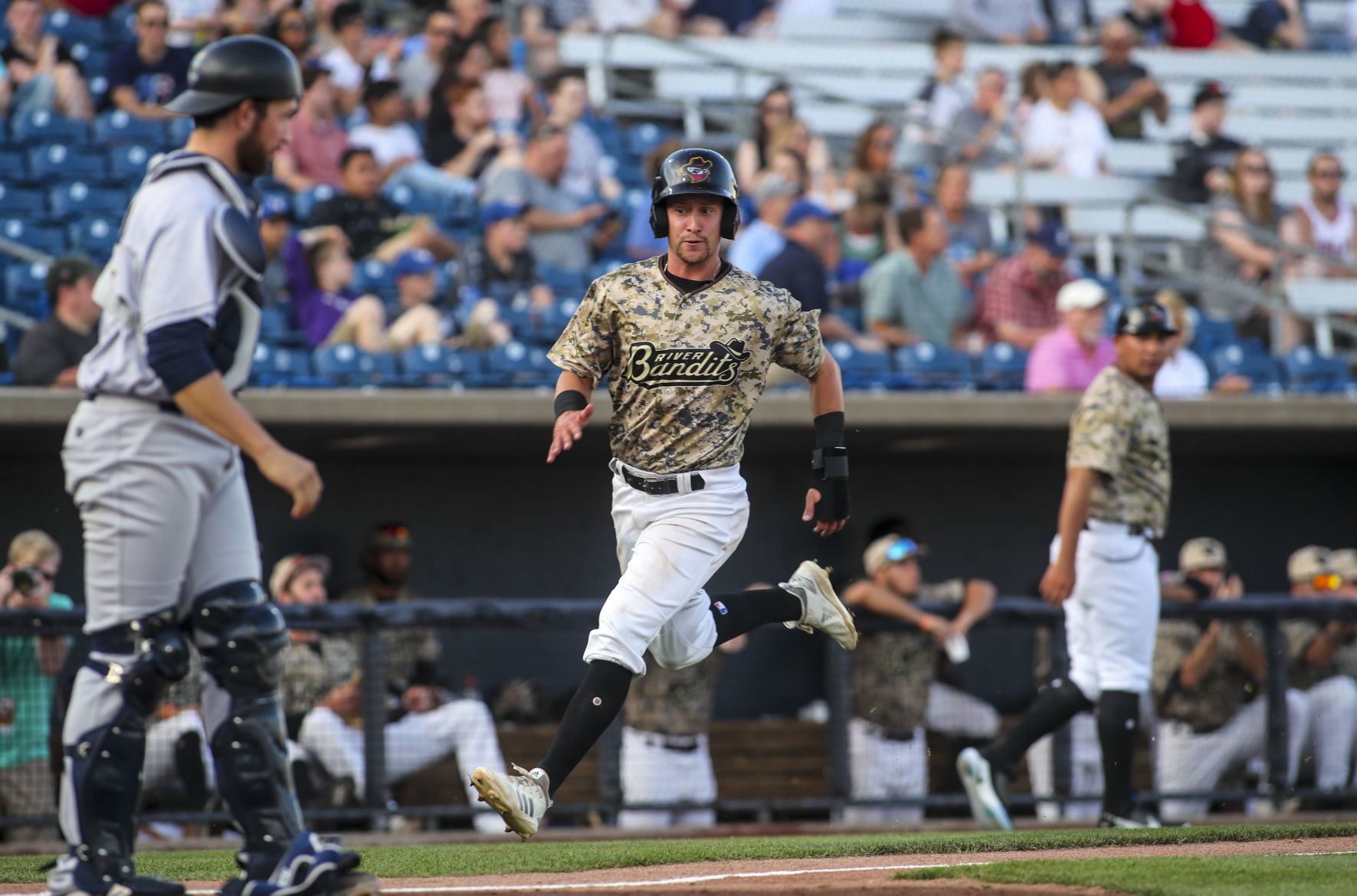 060919-qct-qca-bandits-017